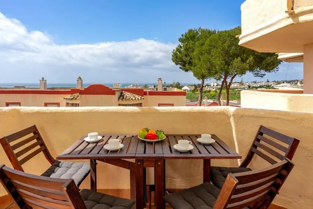 Coastal Escape/Family-Friendly 2-Br With Seaview Appartement Mijas 0*,  Spanje